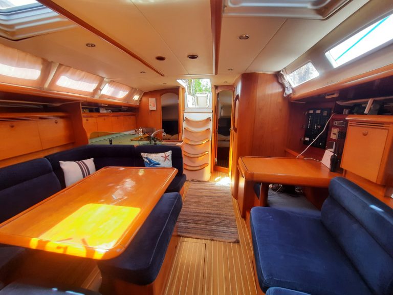 Conformista-Sailing-İç